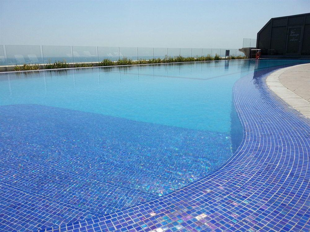 Safir Fintas Hotel Kuwait Кувейт Экстерьер фото Infinity pool at the Ritz-Carlton, Sharm El Sheikh