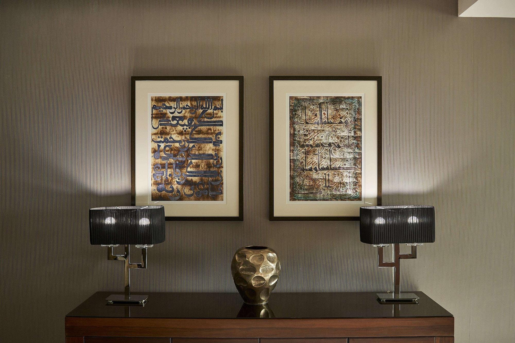 Safir Fintas Hotel Kuwait Кувейт Экстерьер фото A pair of paintings by the artist