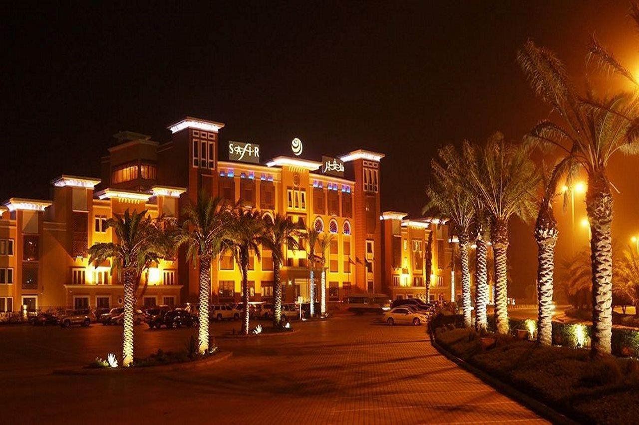 Safir Fintas Hotel Kuwait Кувейт Экстерьер фото The Ritz-Carlton, Manama