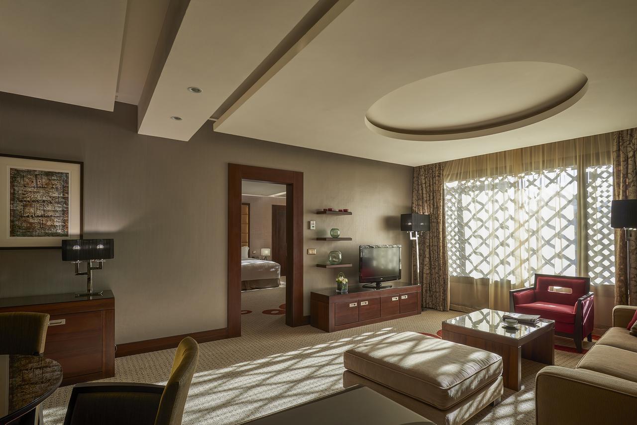 Safir Fintas Hotel Kuwait Кувейт Экстерьер фото A suite at the Ritz-Carlton, DIFC