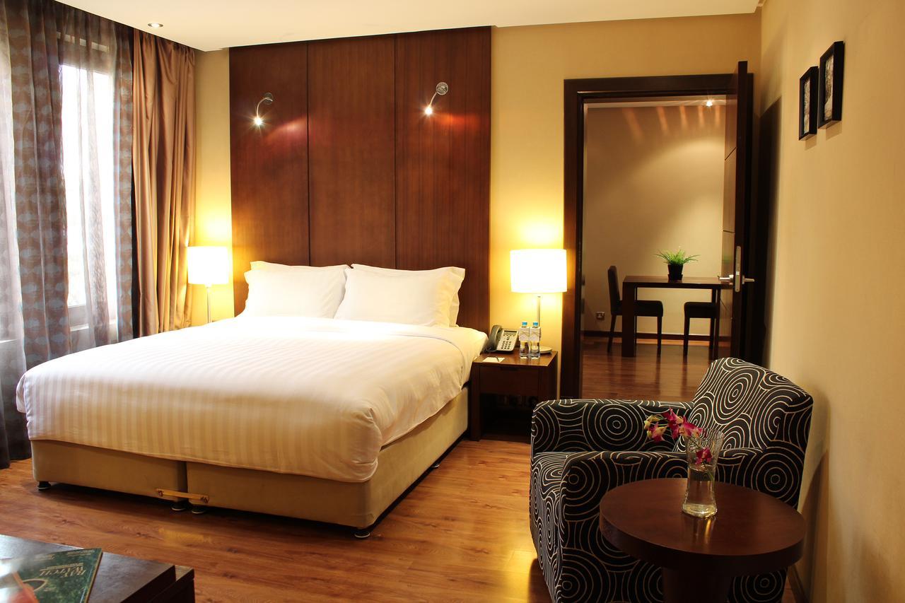 Safir Fintas Hotel Kuwait Кувейт Экстерьер фото Deluxe Room