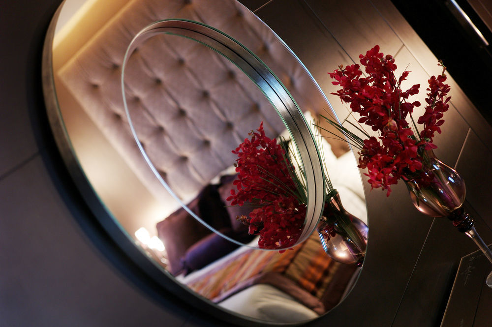 Safir Fintas Hotel Kuwait Кувейт Экстерьер фото A mirror